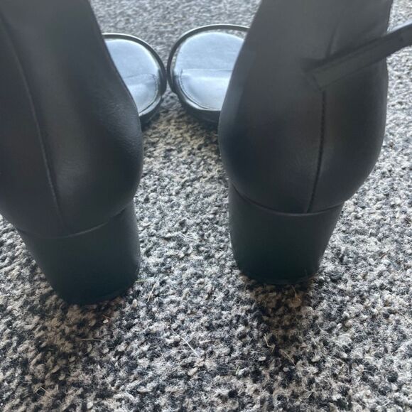 NEW Size 8 Strap‎ Sandals - Picture 9 of 12